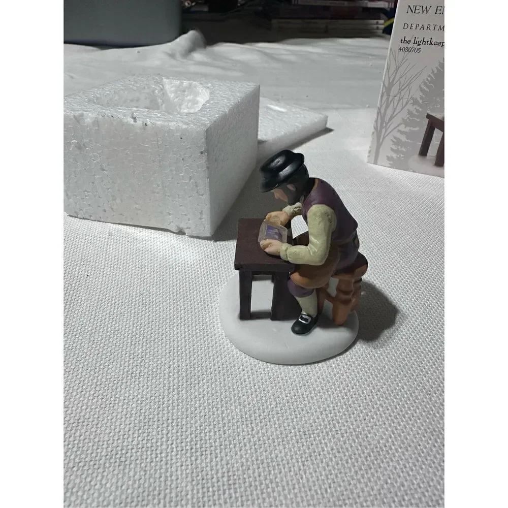 Department 56 New England Village The Light Keeper's Hobby